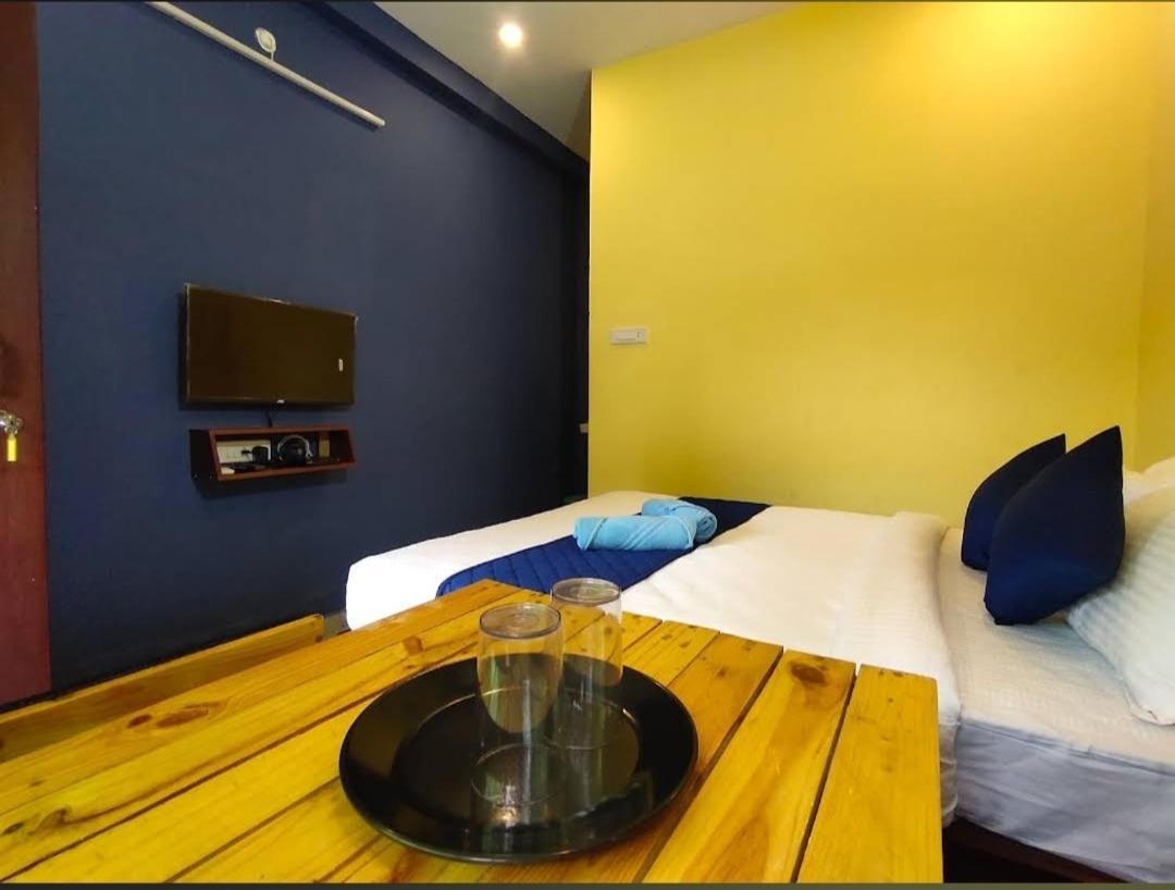 Gratitude Inn, Near Serenity Beach بونديتْشيري الغرفة الصورة