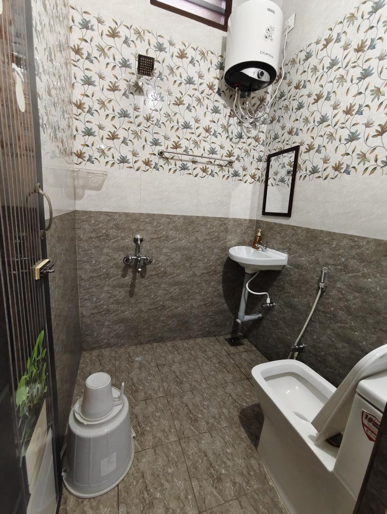 Gratitude Inn, Near Serenity Beach بونديتْشيري المظهر الخارجي الصورة