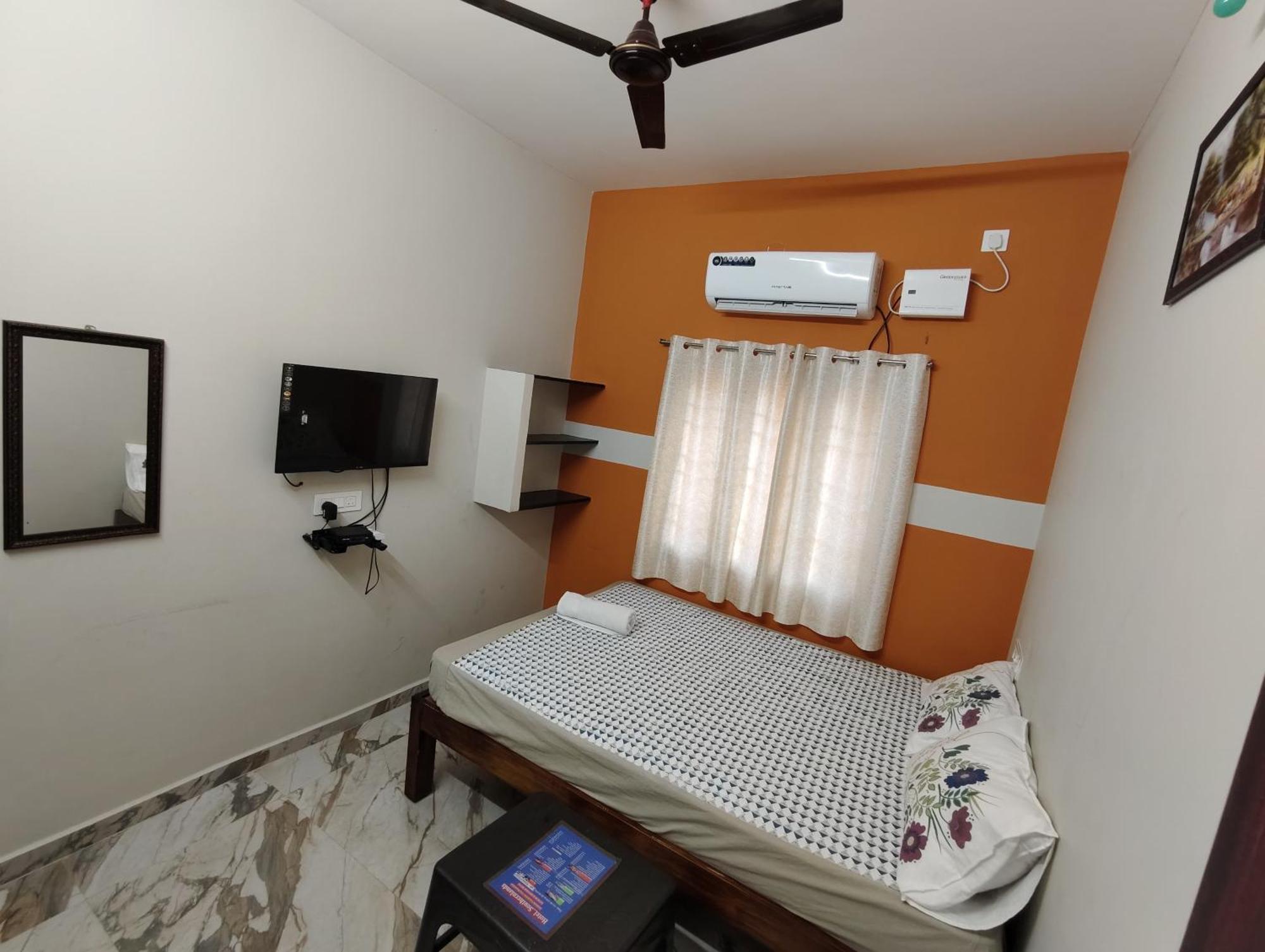 Gratitude Inn, Near Serenity Beach بونديتْشيري المظهر الخارجي الصورة